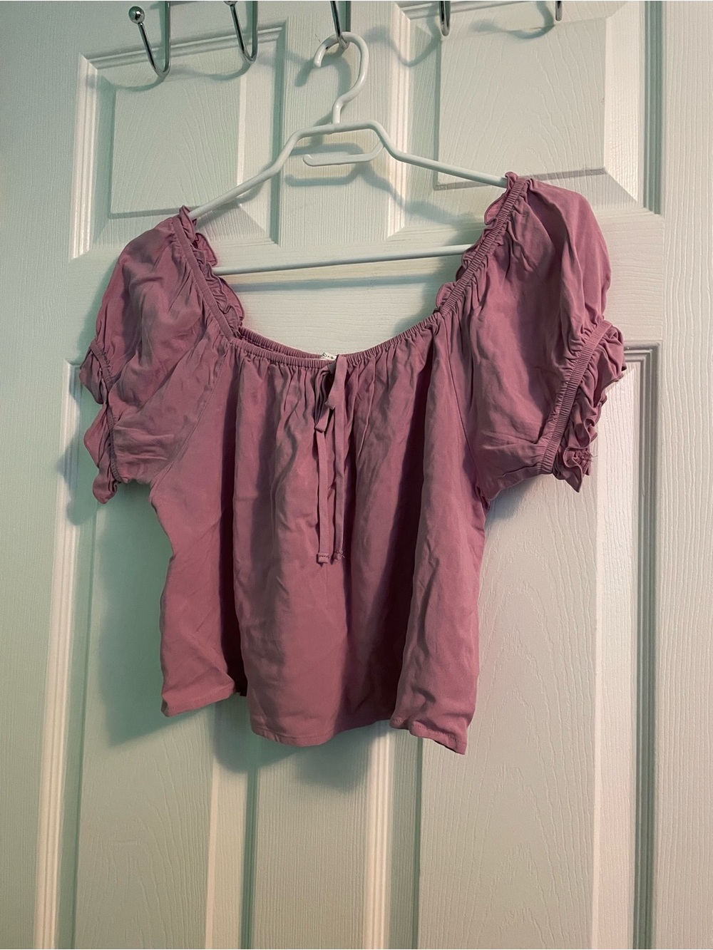 Wild Skye Women’s Mauve Off-Shoulder Ruffle Sleeve Top